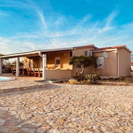 Beautiful Secluded Area Near Novalja Vacation House With Pool And Sea View Villa Lara Exterior photo