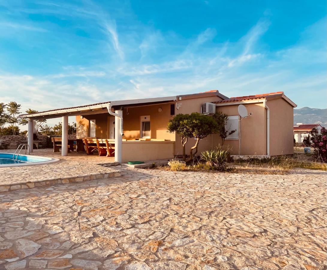 Beautiful Secluded Area Near Novalja Vacation House With Pool And Sea View Villa Lara Exterior photo